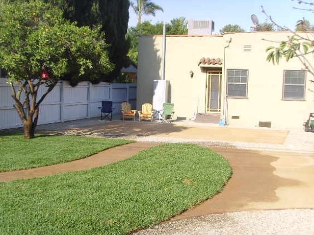 Lawn with a decomposed granite path